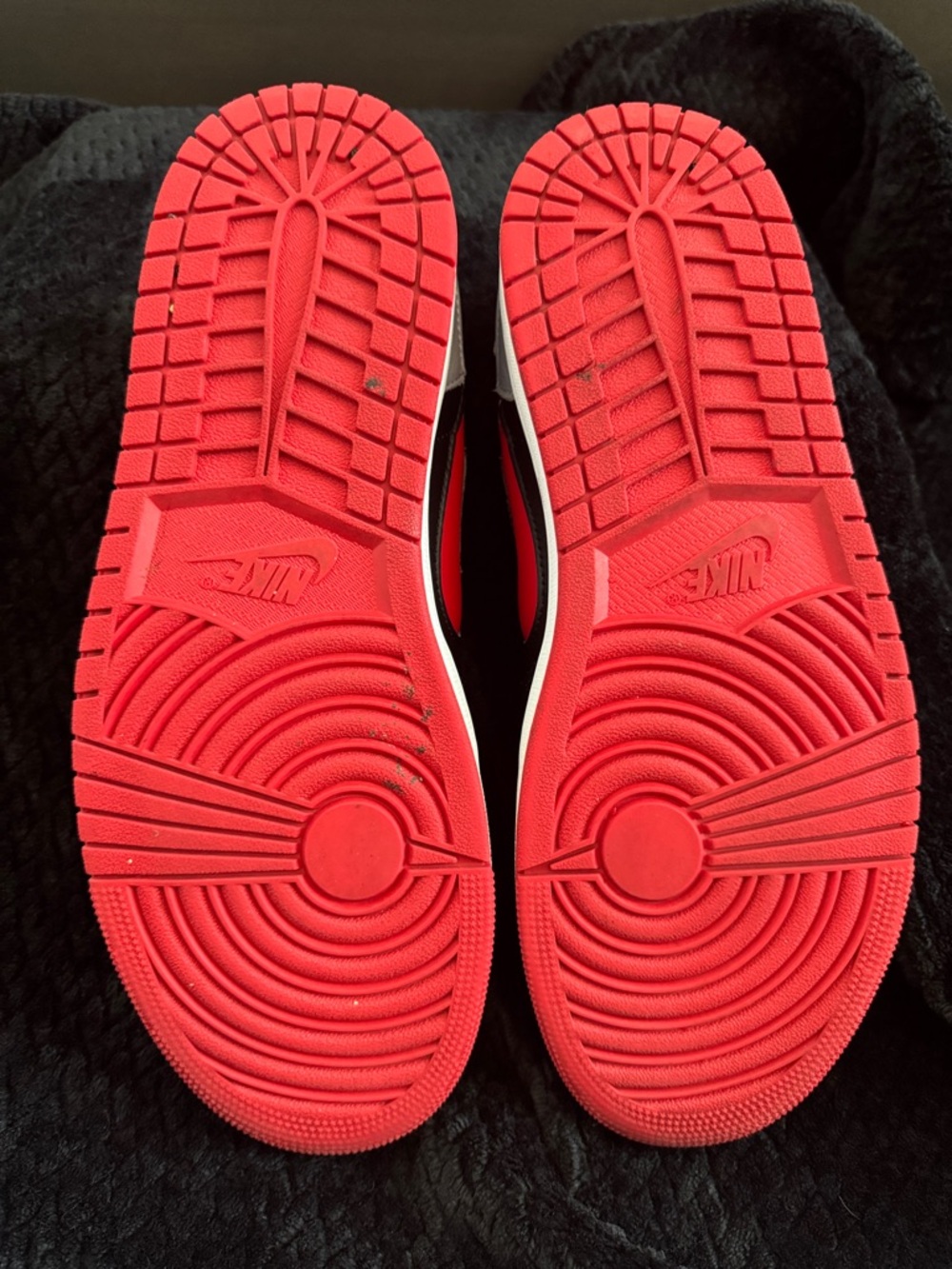 Nike Air Jordan 1 Low FlyEase 10.5 - Picture 5 of 5
